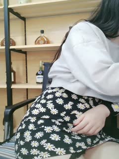 【国产馆】身材高挑风骚少妇丝袜翘屁洋宝宝一多自慰大秀阴毛挺多自慰插穴很是淫荡